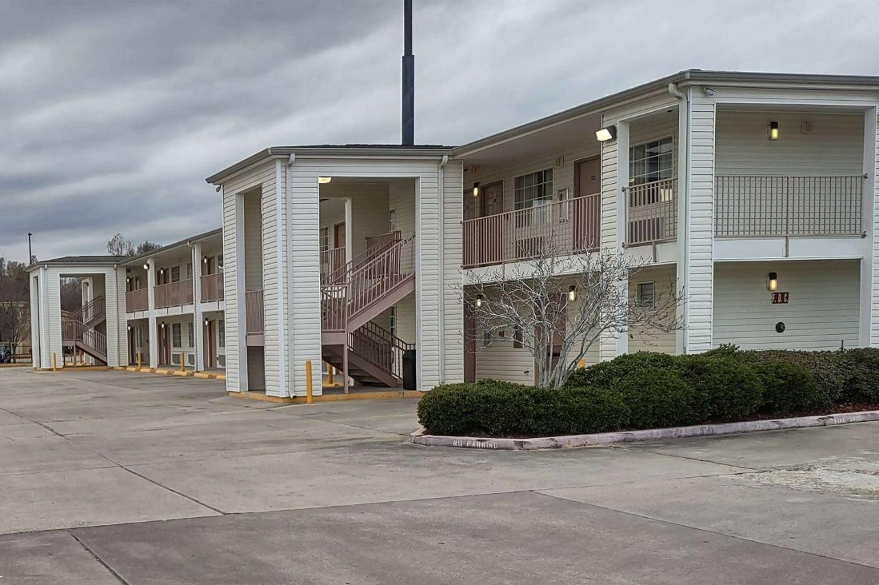 Carom Inn Denham Springs-Batonrouge Exterior photo